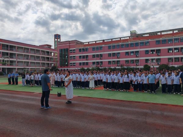 202409100921363845.jpg 班主任報(bào)告班級(jí)學(xué)生疏散情況.jpg